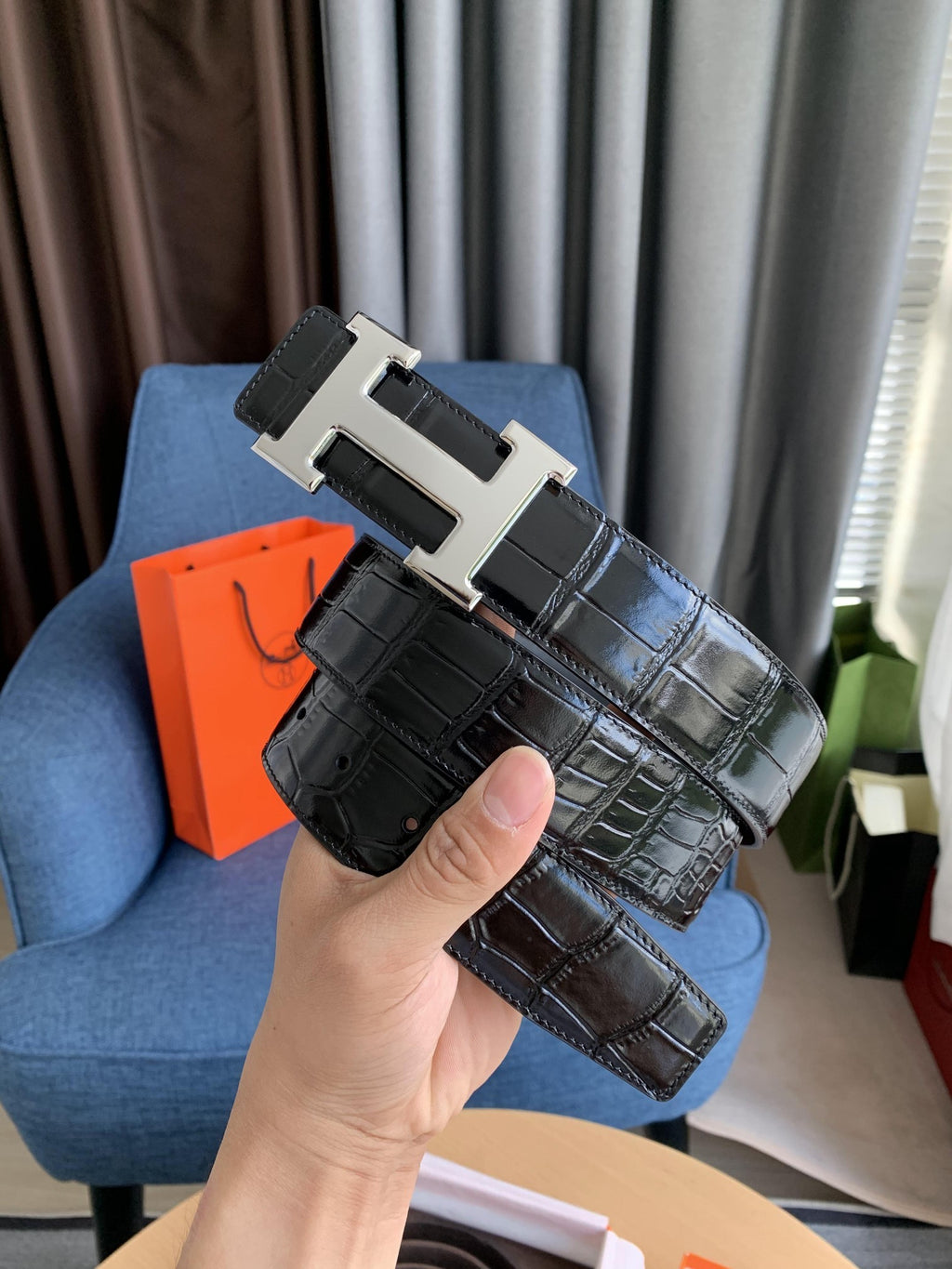 Noir H silver belt buckle & Leather strap