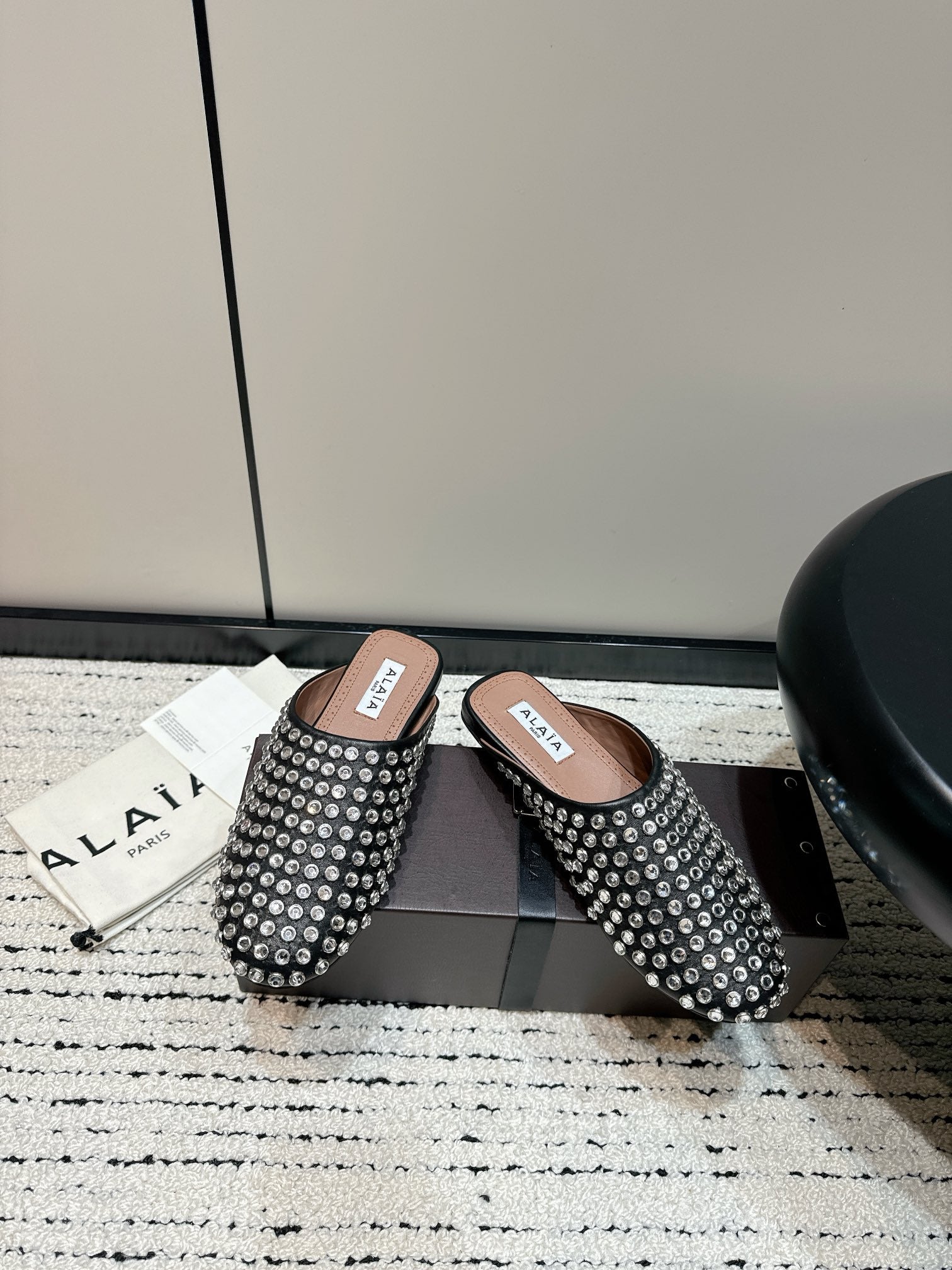 Black Flat Mules In Strass Leather