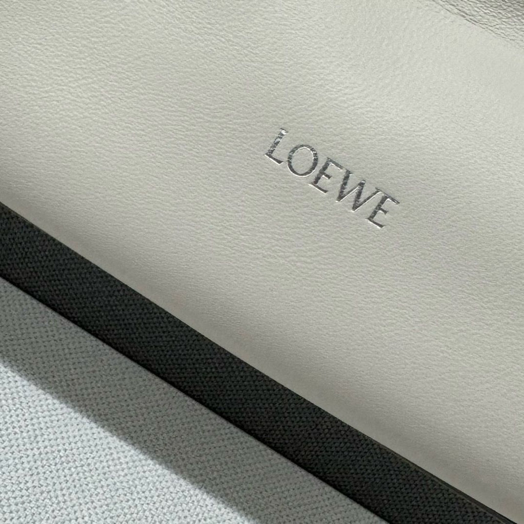 Sea Salt Medium Flamenco Purse