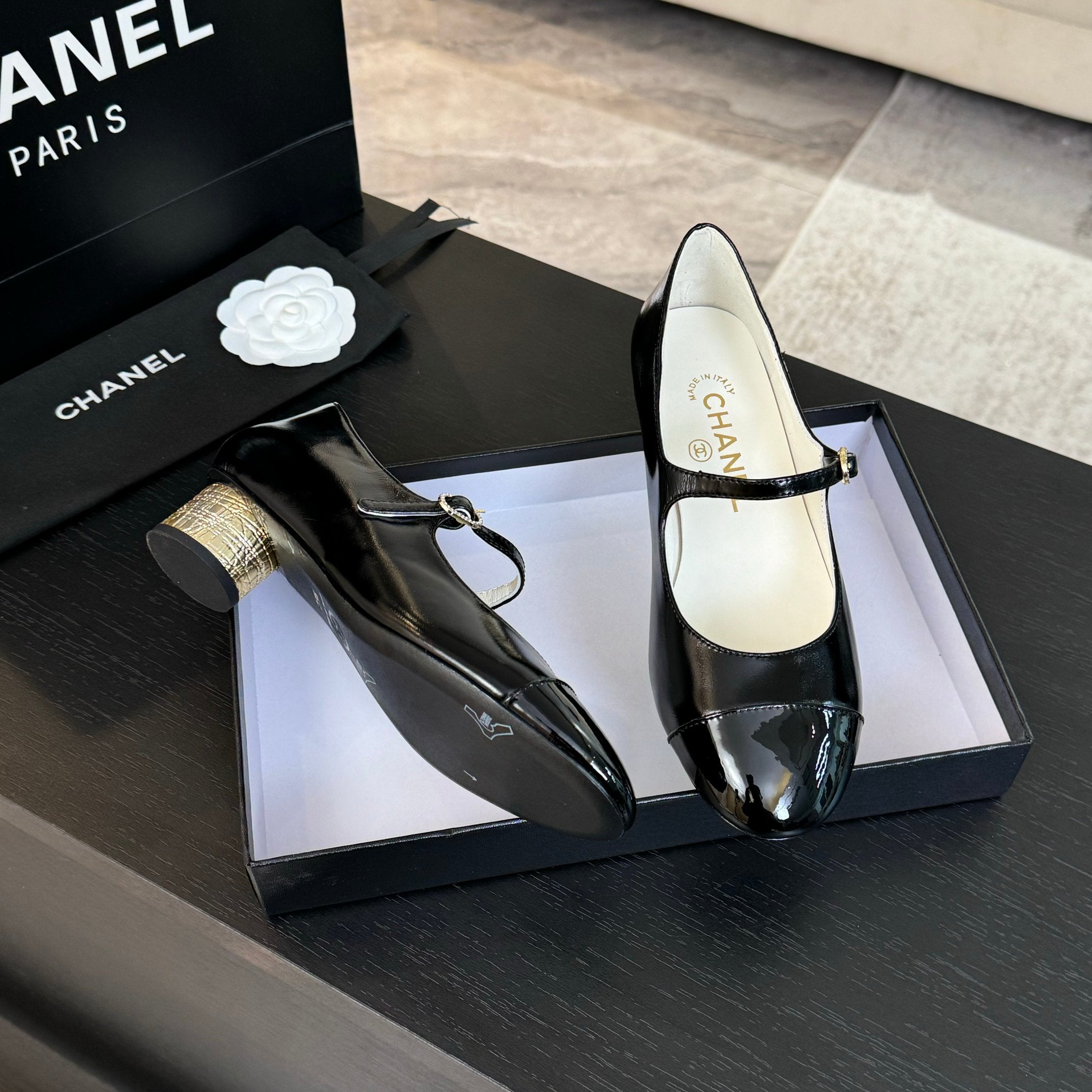 Black MJ Pumps
