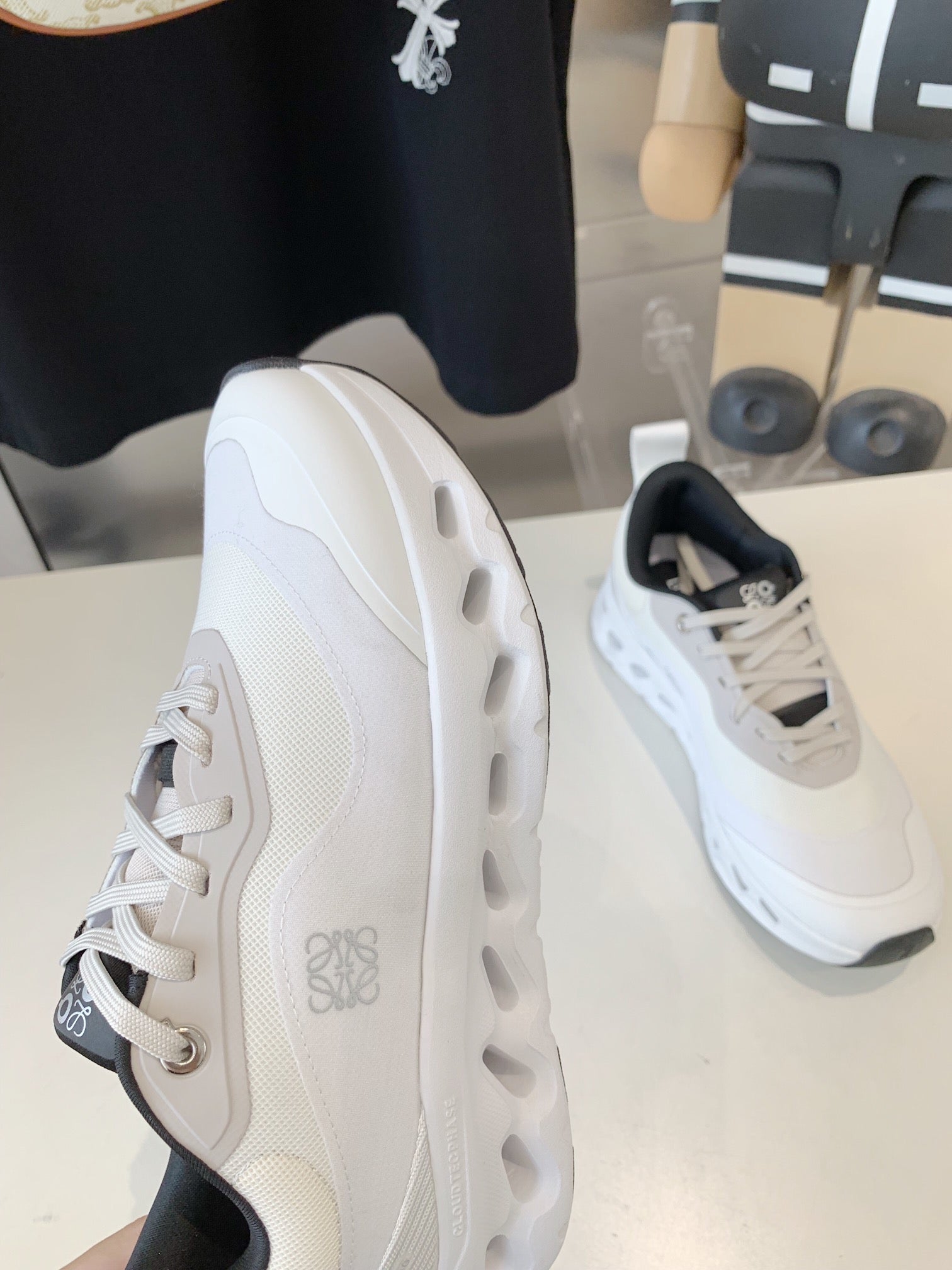 White X On Cloudtilt 2.0 Running Shoes