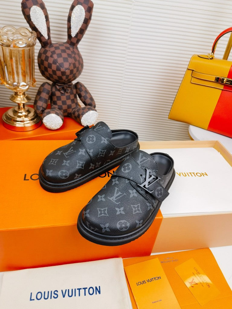 Black easy flat mule