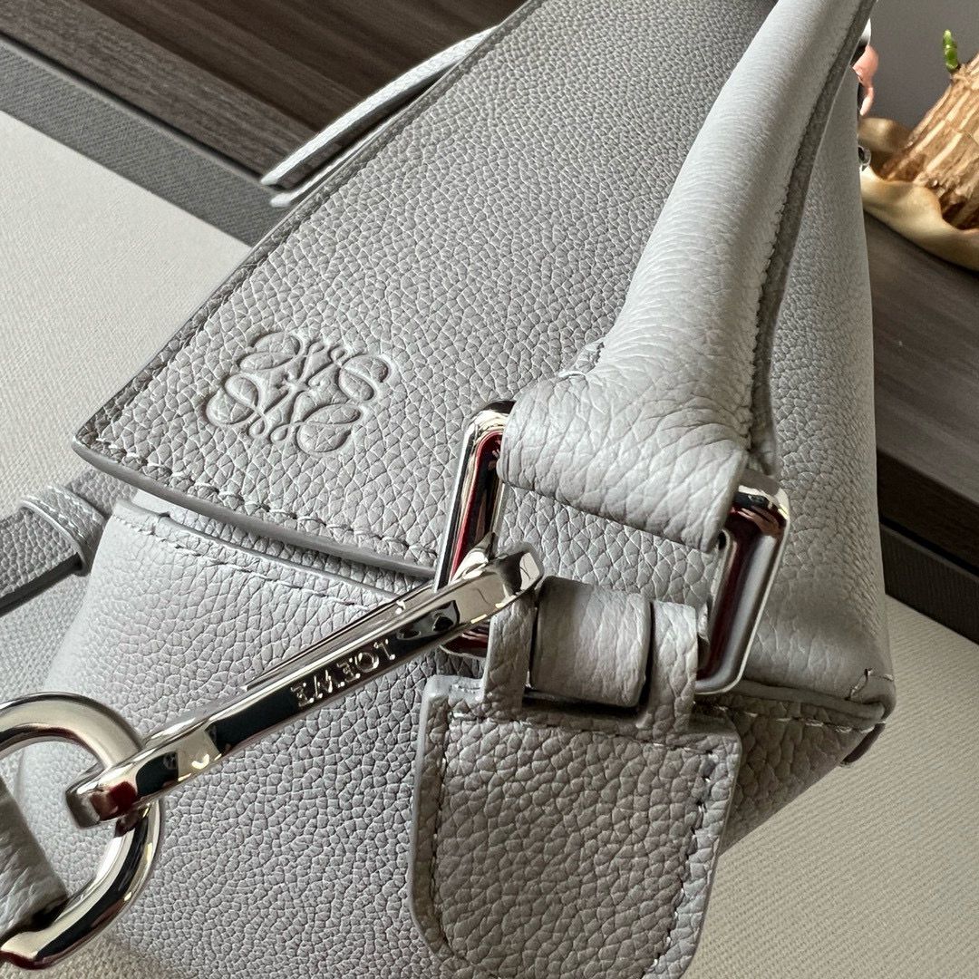 Pearl Grey LP Small Leather Shoulder Bag
