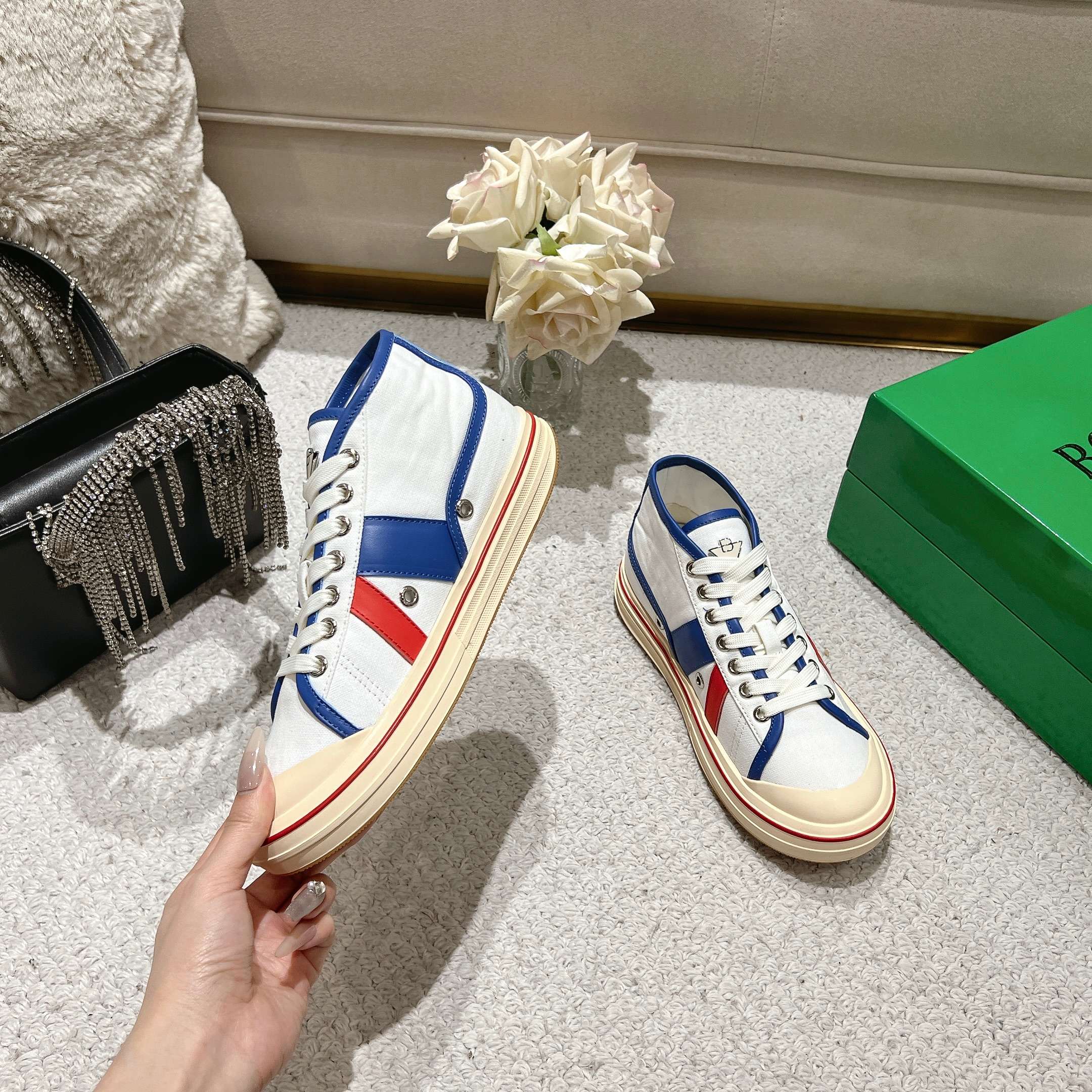 Men's White/Surf Mid-Top Eliot Sneaker