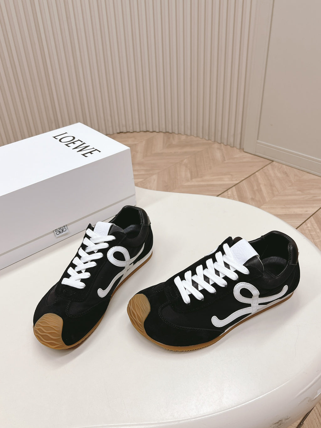 Black/White Ballet Runner