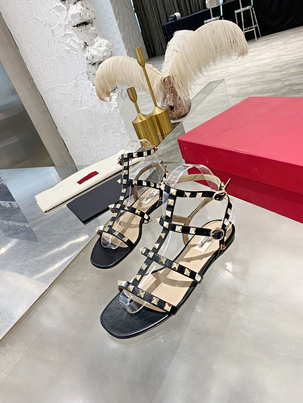 Black VR Flat Sandal With Straps