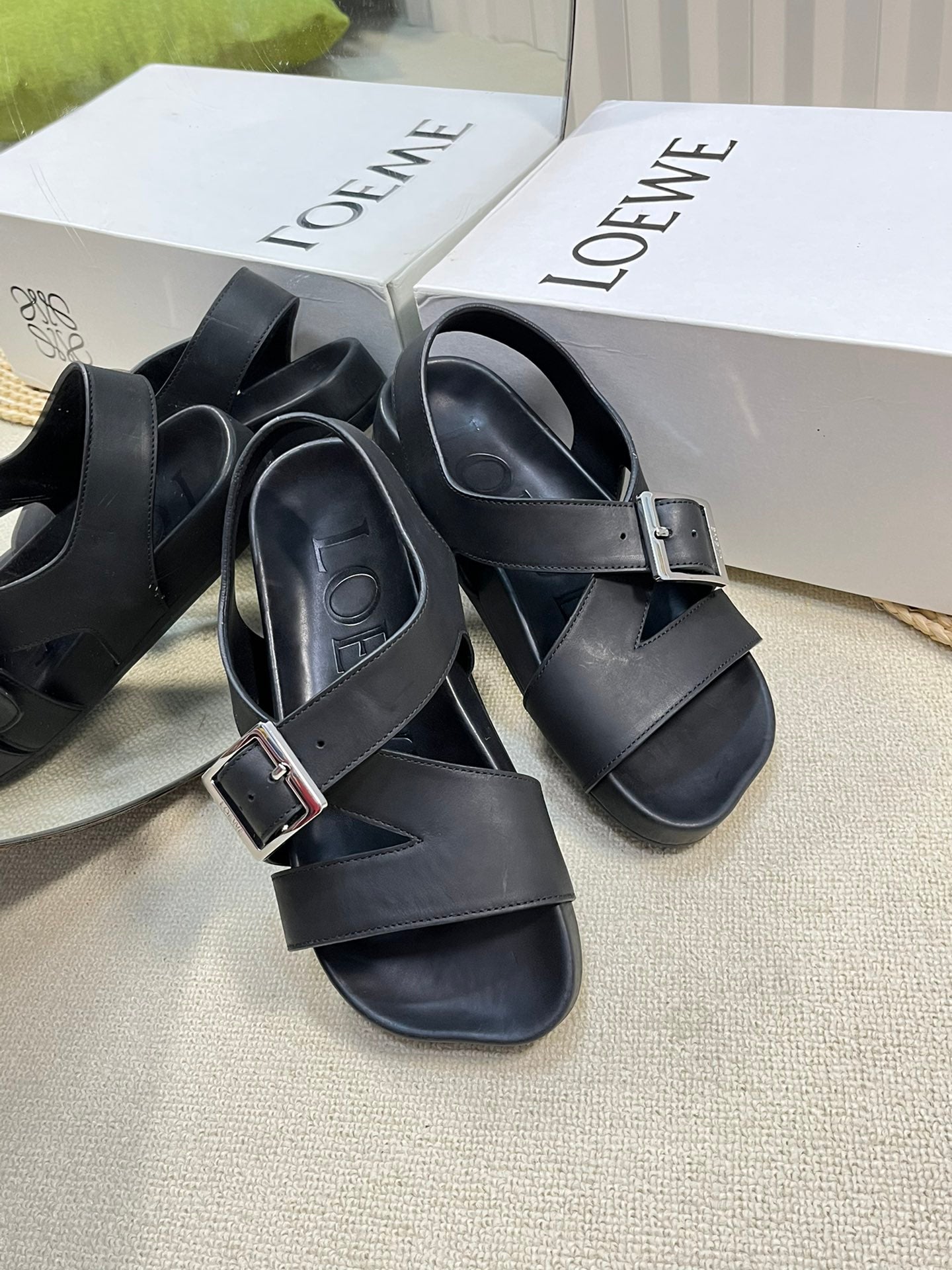 Black LE Buckle Sandal