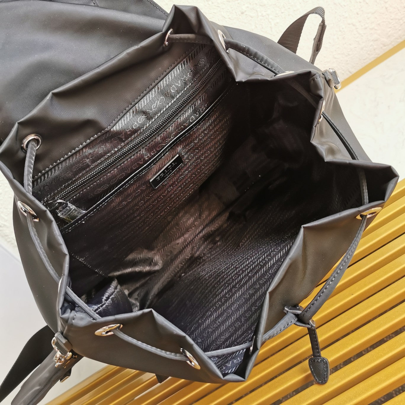 Black medium nylon backpack