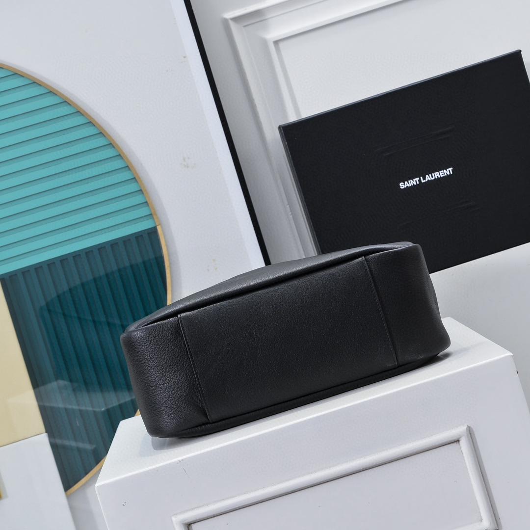 Black Le 5 à 7 Large Leather Shoulder Bag