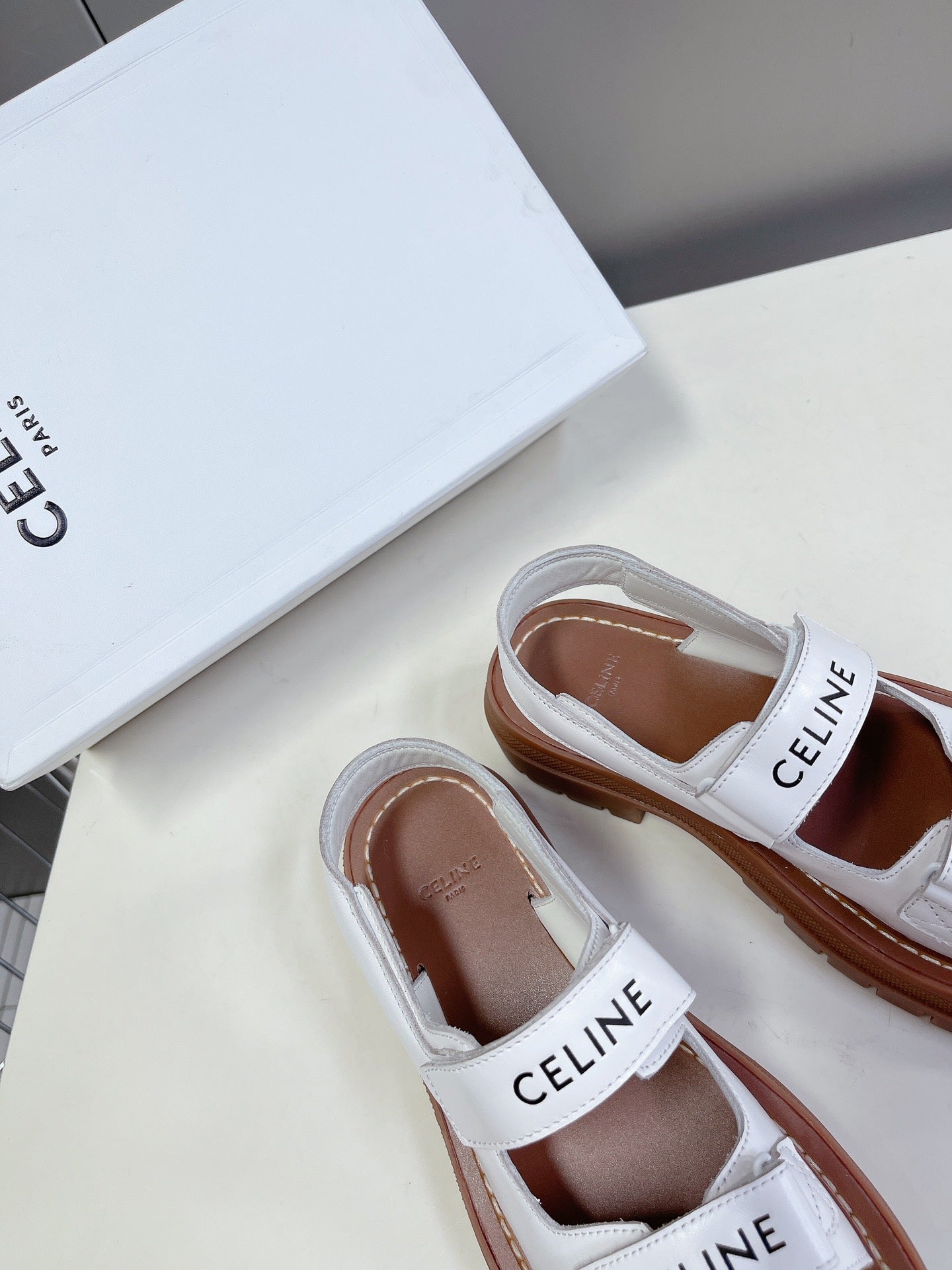 Optic White CL Scratchs Sandal