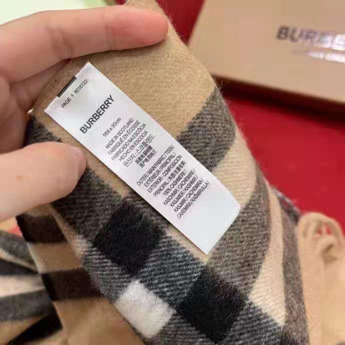 Beige classic TC cashmere scarf