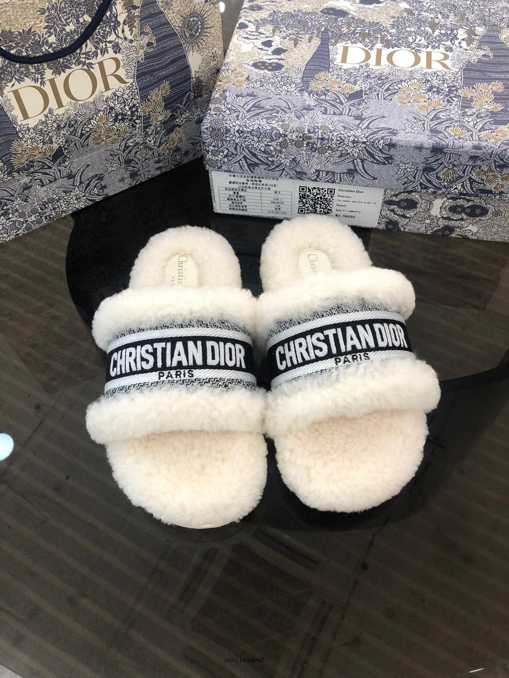 White DD slide