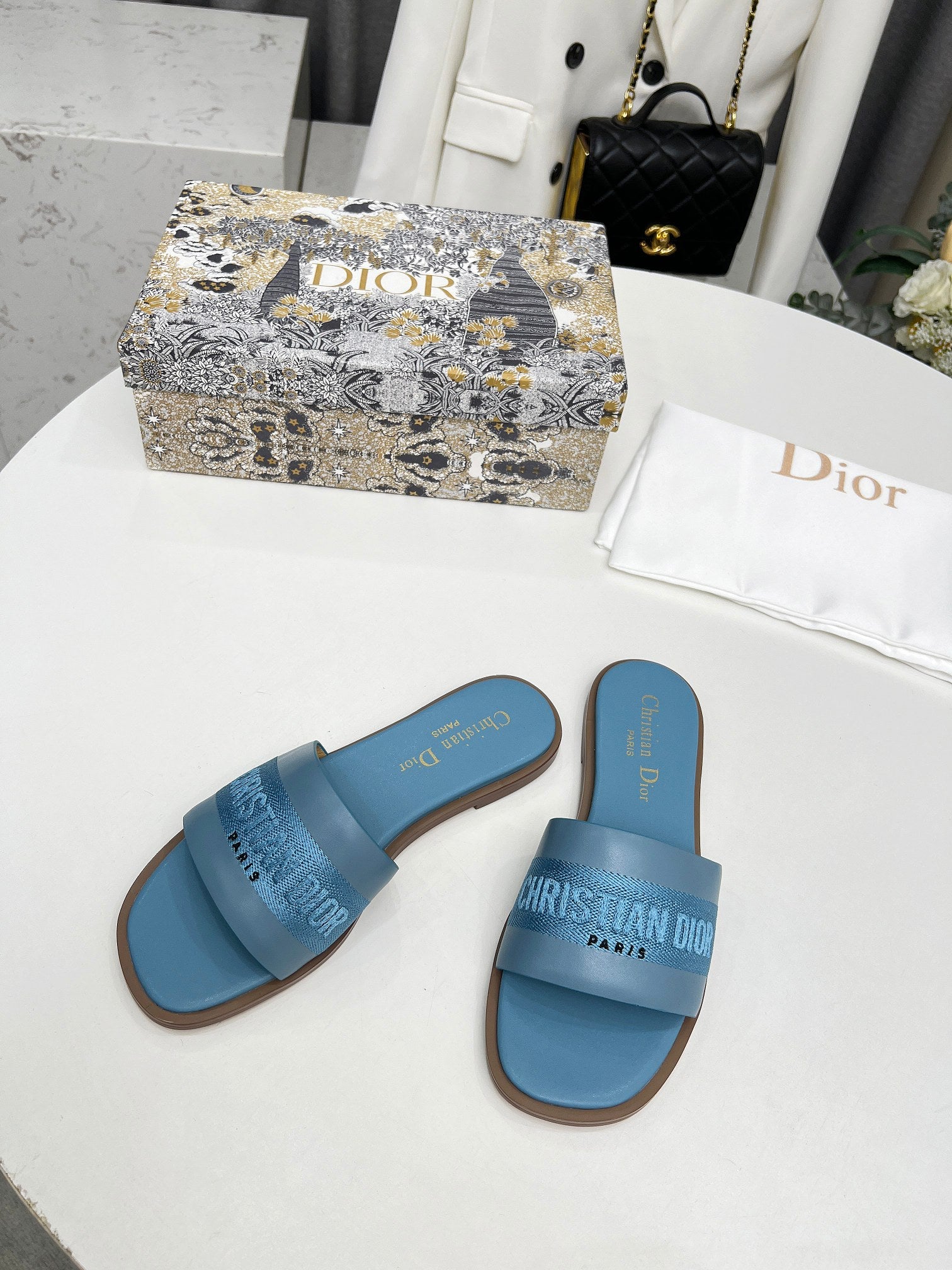 Pastel Blue DD Slide