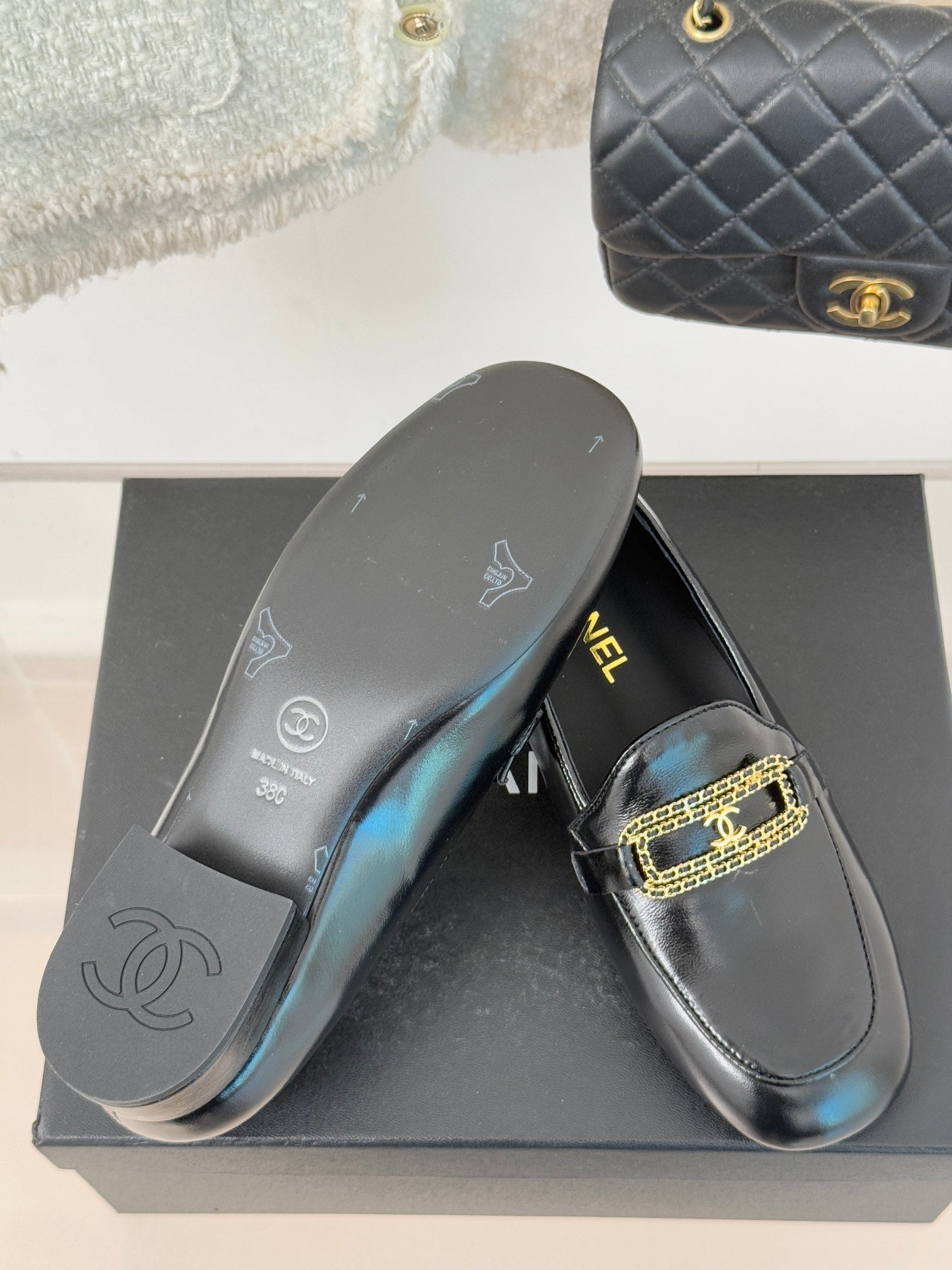 Black Crumpled Shiny Leather