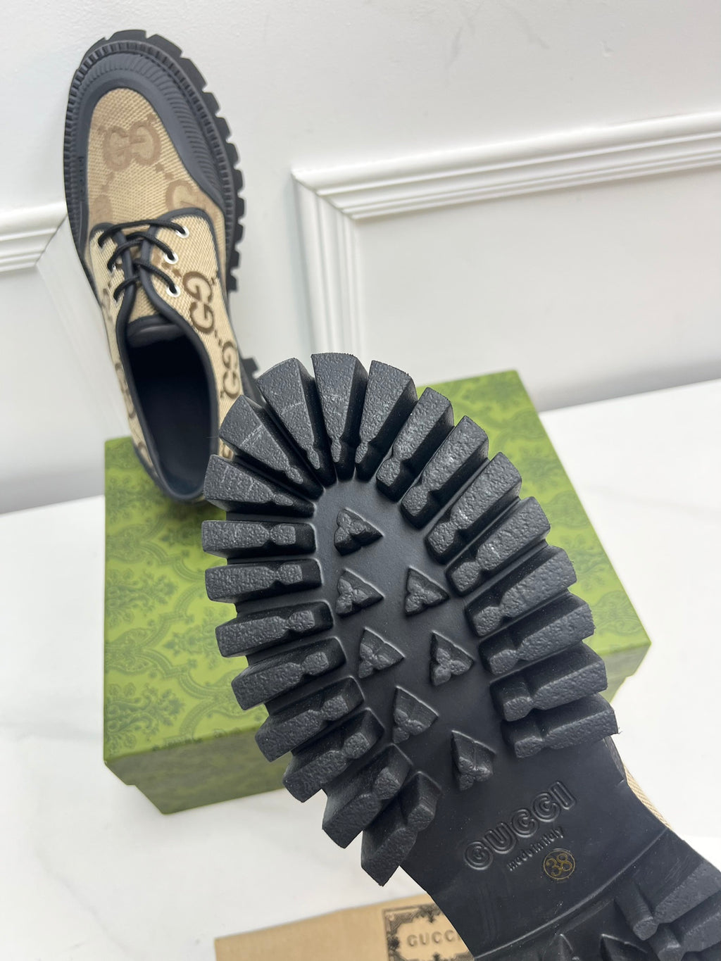 Men's Camel lace-up shoe