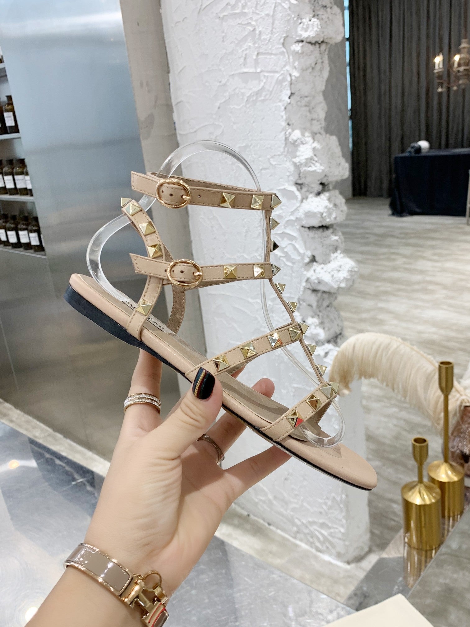 Skin VR Flat Sandal With Straps