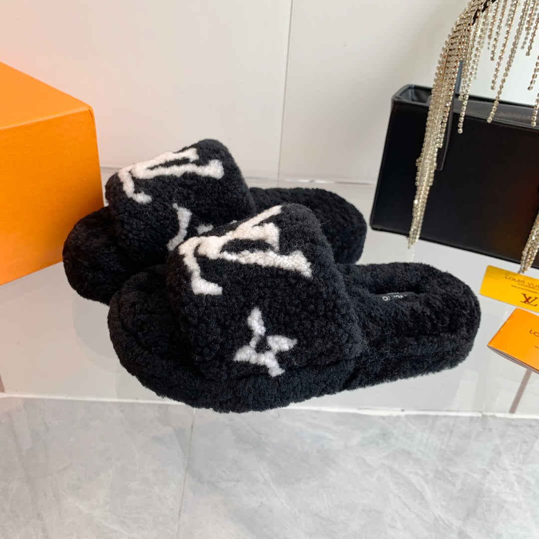 Black LP Flat Mule