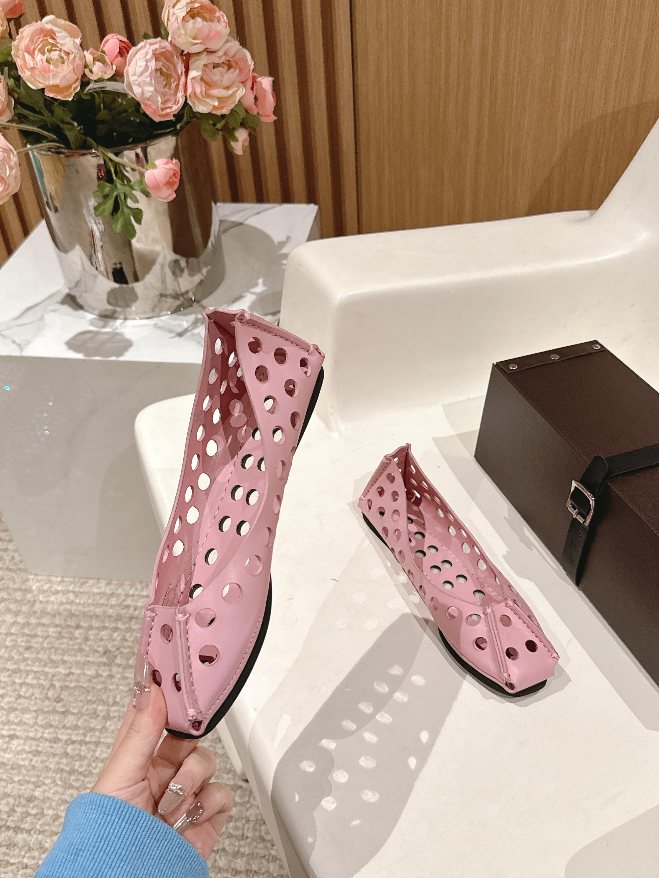 Candy Perfo Ballet Flats