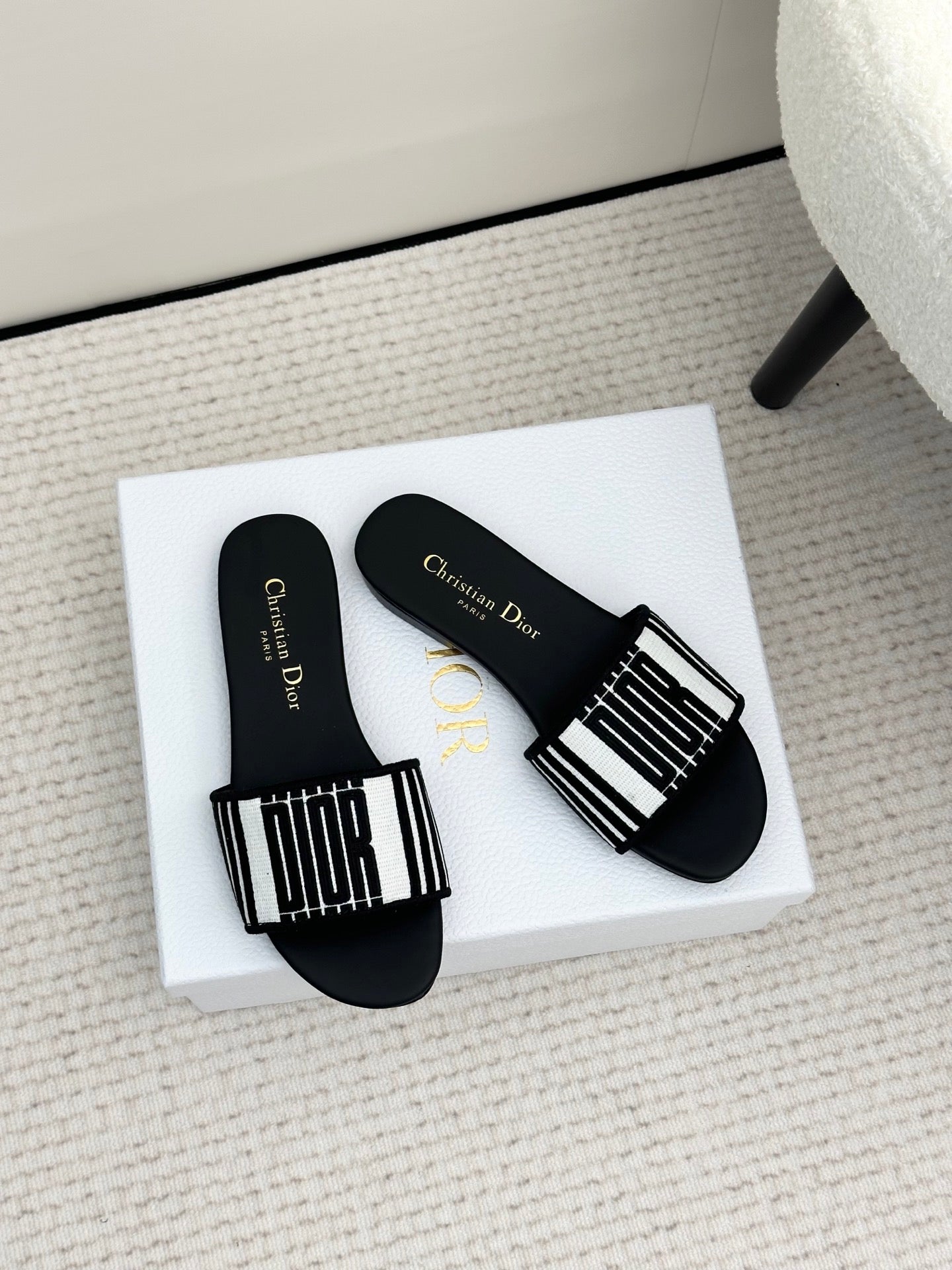 Black & White Cotton Dway Slide