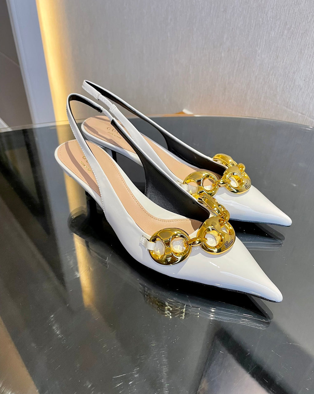 Ivory Slingback With Chain