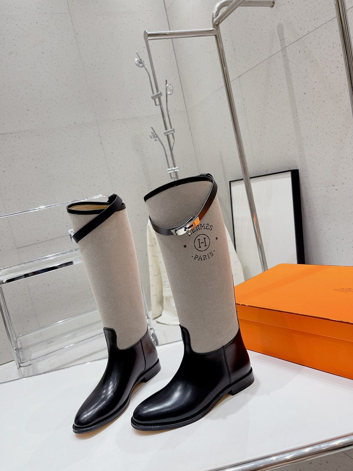 Prunoir / Noir Jumping Boot