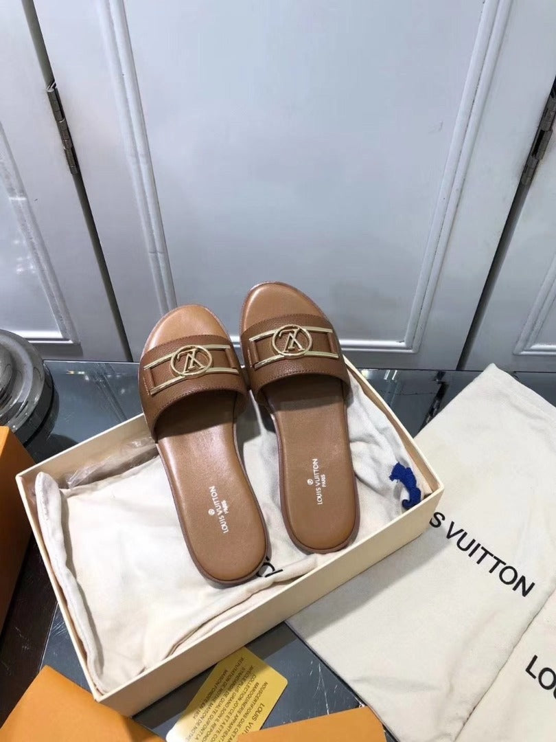 Brown LI flat mule