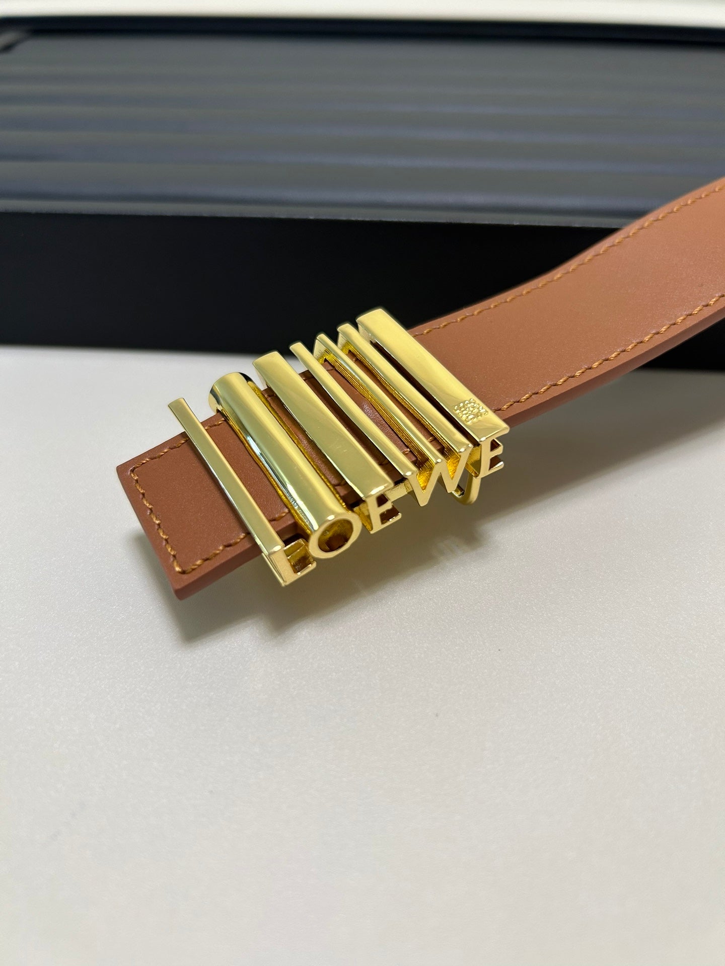 Oak/Gold Graphic Belt