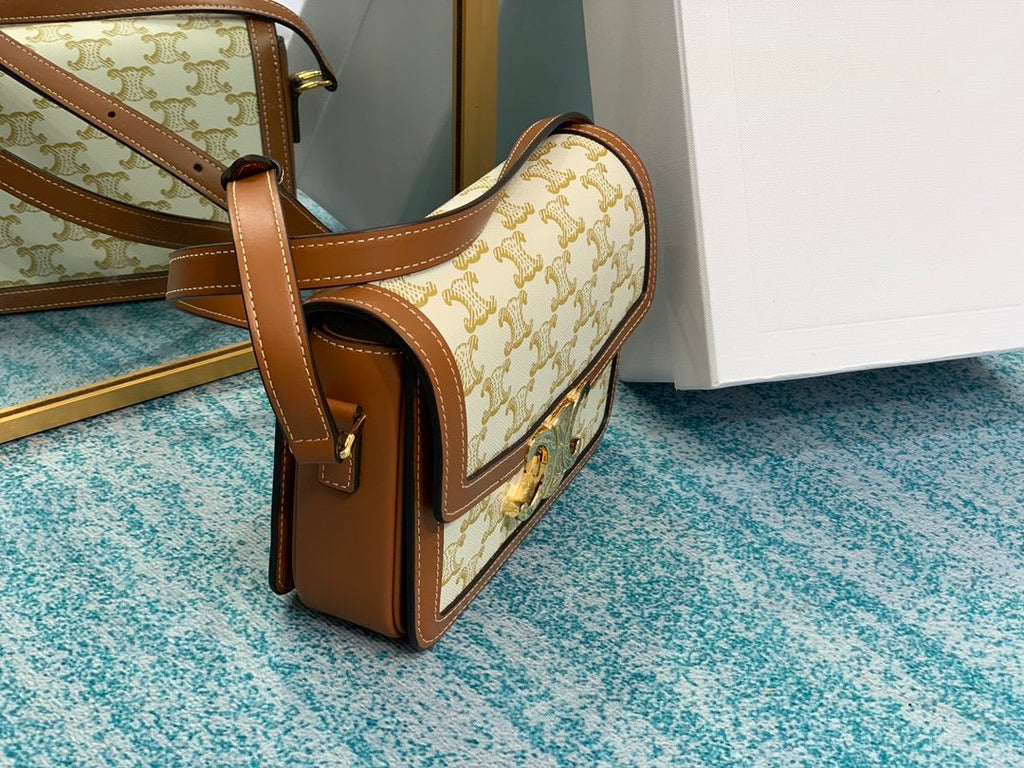 White CT triomphe bag