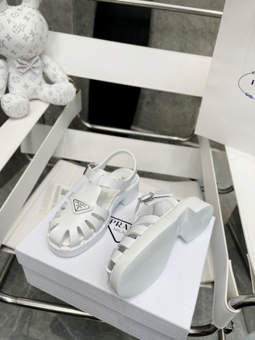 White sporty foam rubber sandals