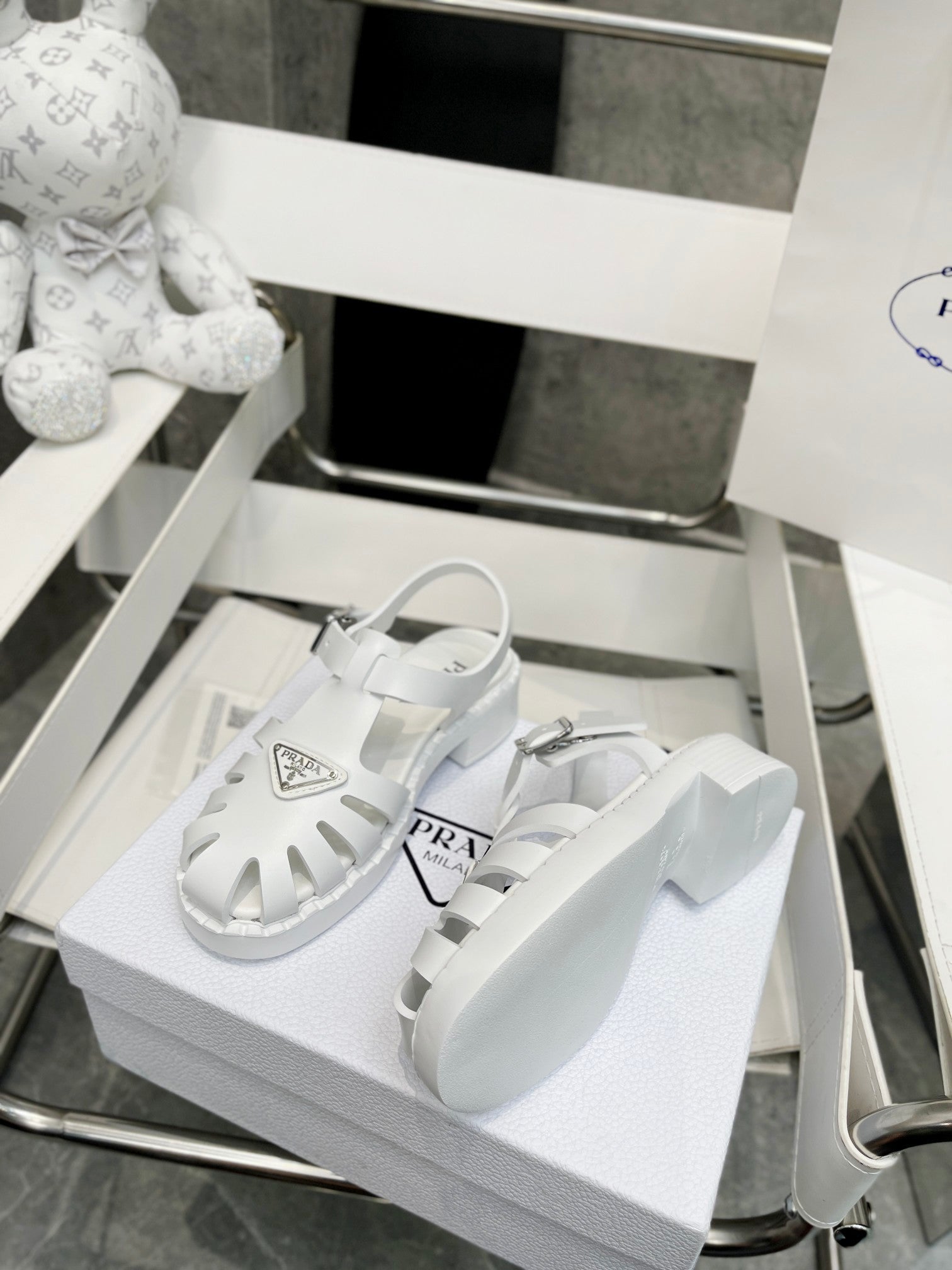 White sporty foam rubber sandals