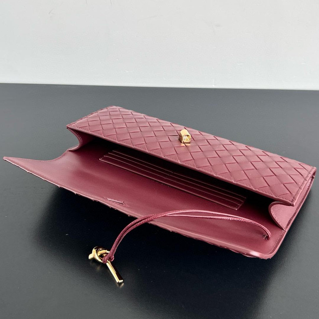 Barolo Andiamo Clutch