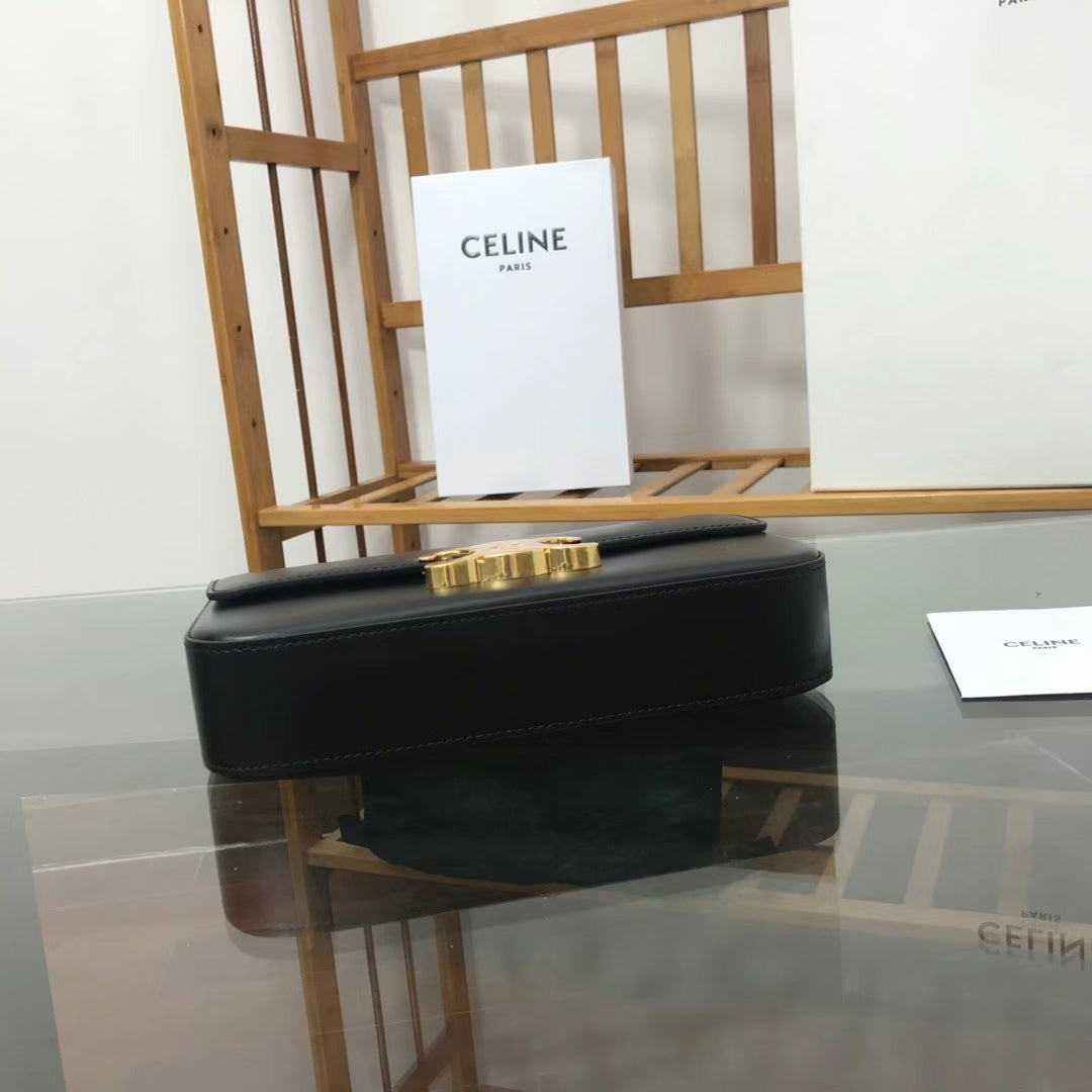 Black triomphe shoulder bag