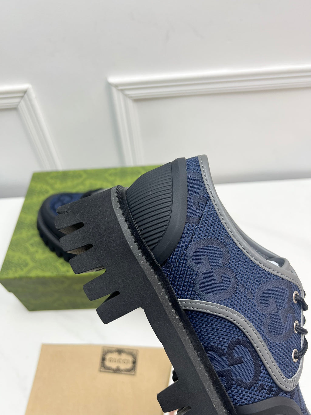 Men's Blue & grey lace-up shoe