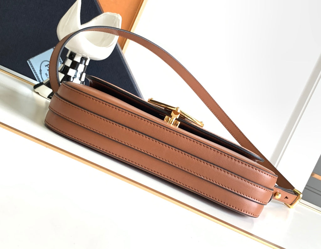 Cognac P Leather Shoulder Bag