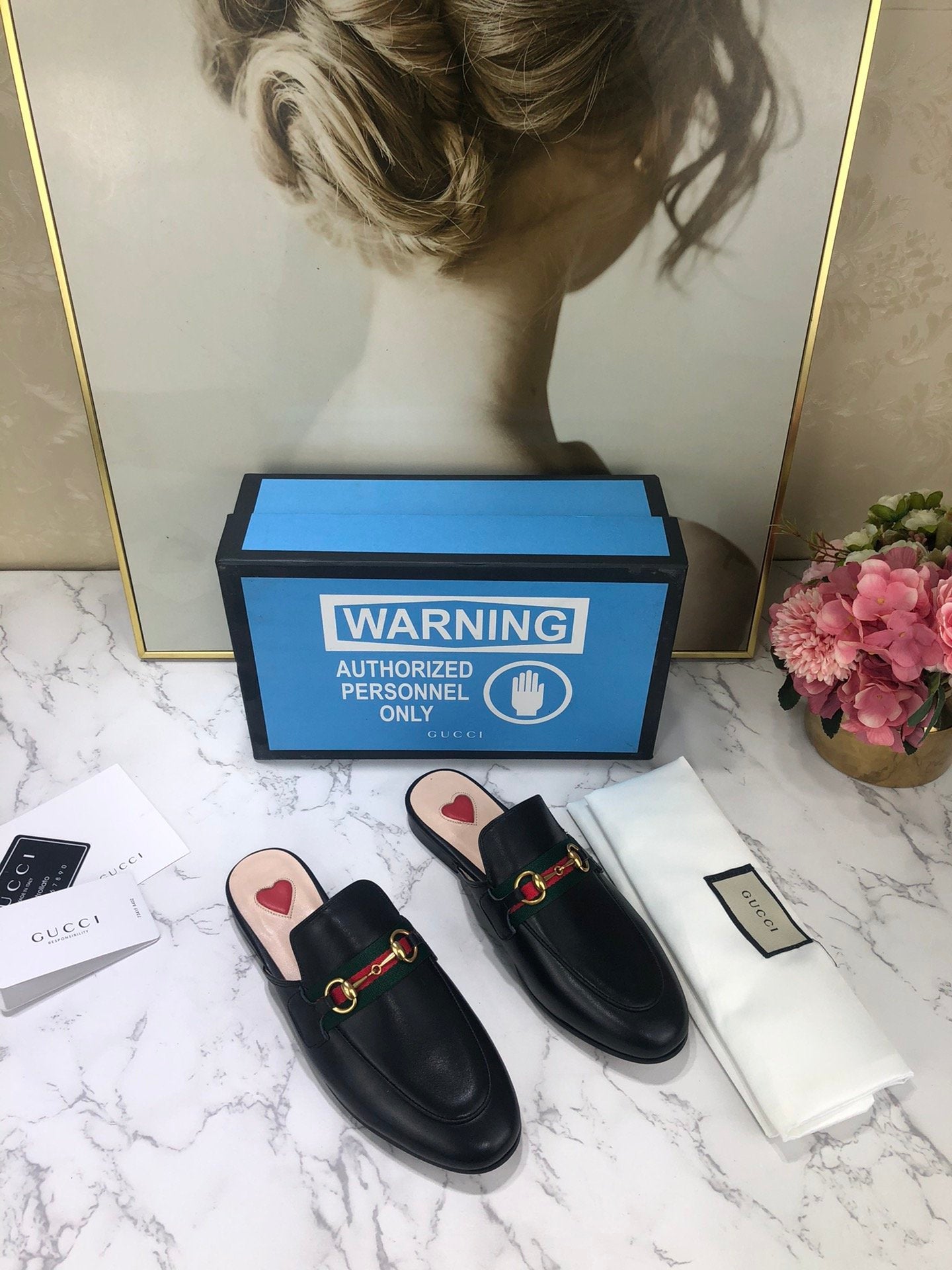 Black leather with tonal piping GP slipper