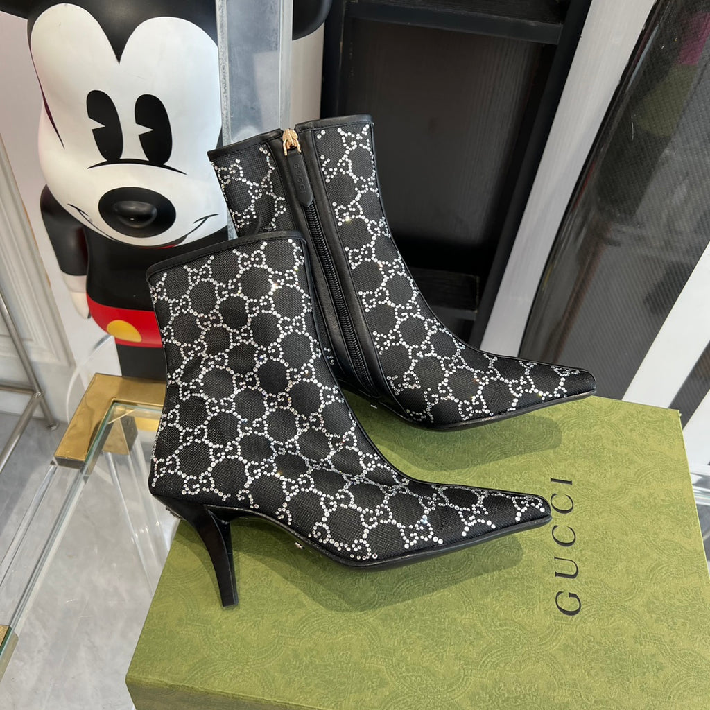 Black Mid-Heel Boot