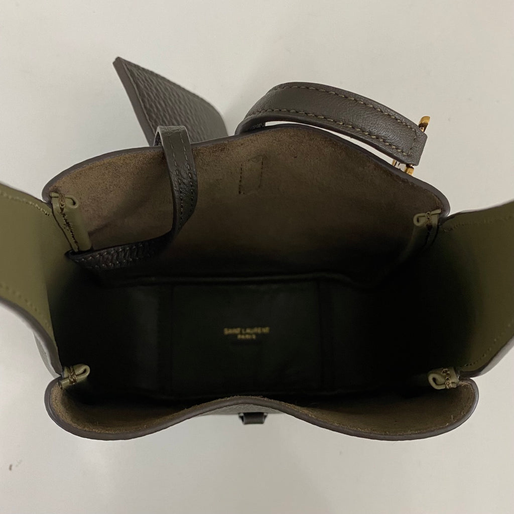 Light Musk Le 5 à 7 Supple Baby In Grained Leather