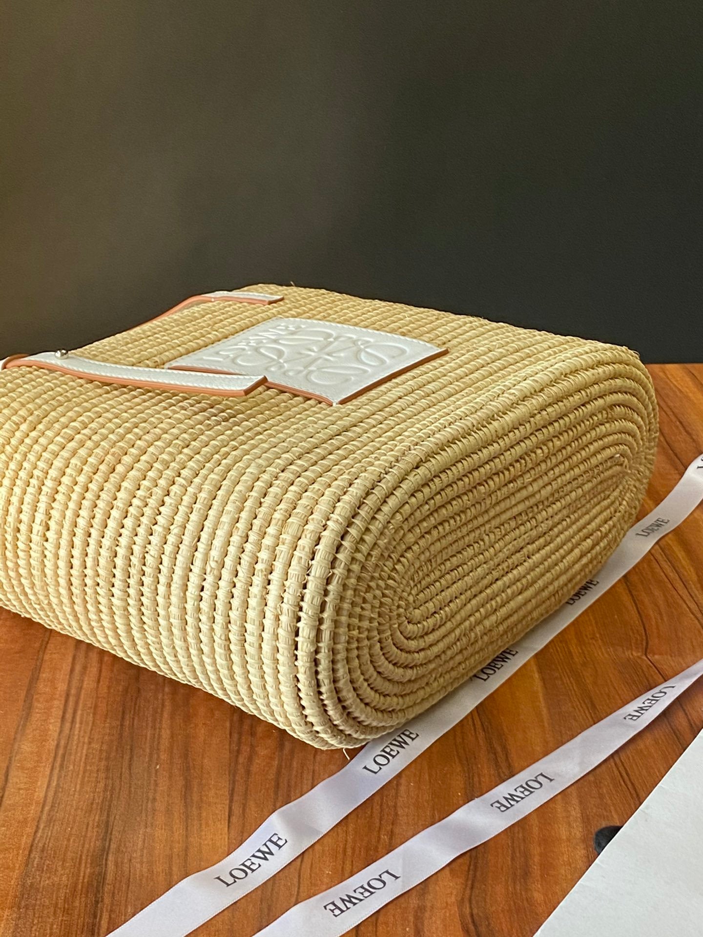 Natural & white raffia small square basket bag