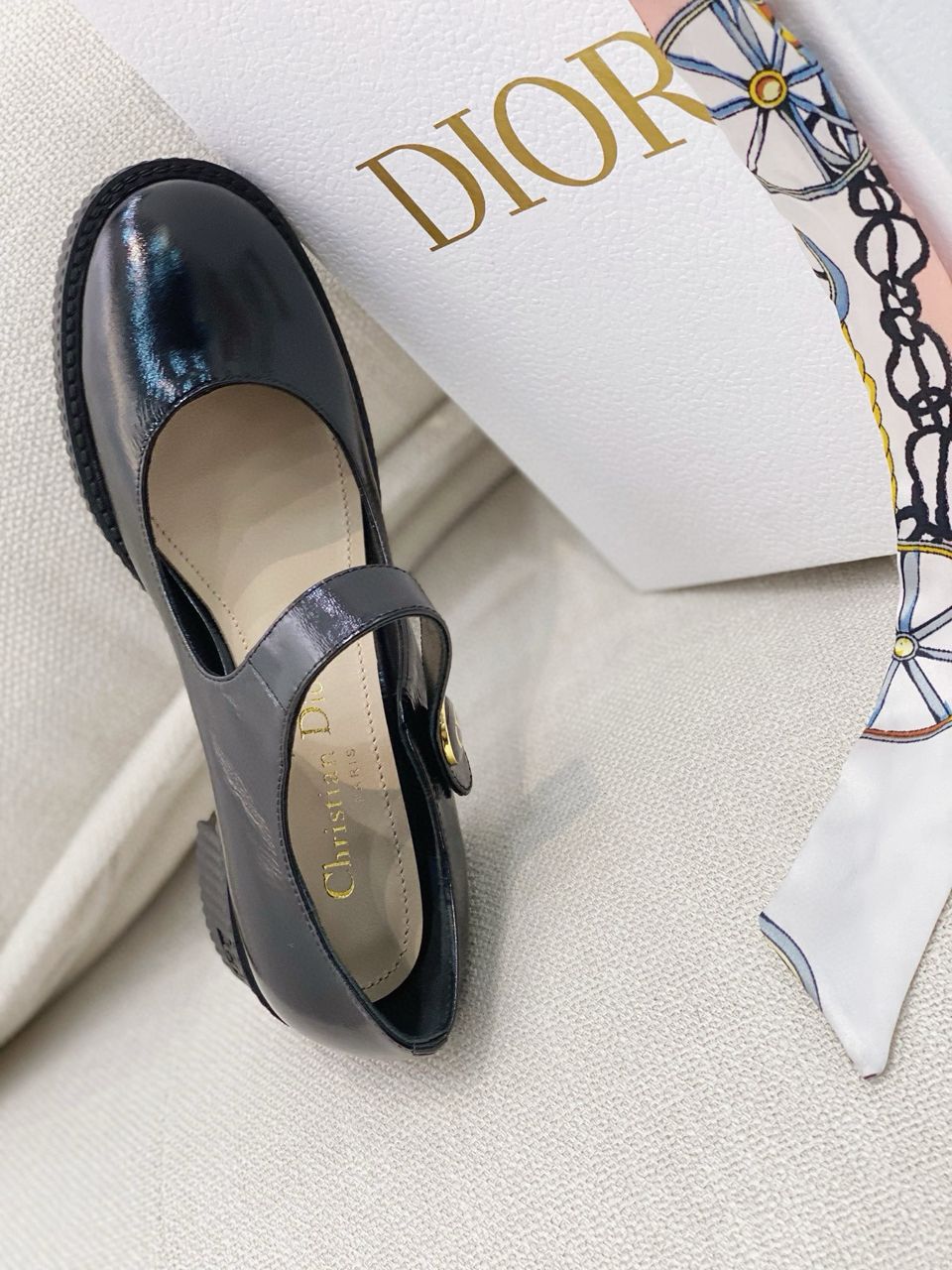 Black Shiny Doll Pump