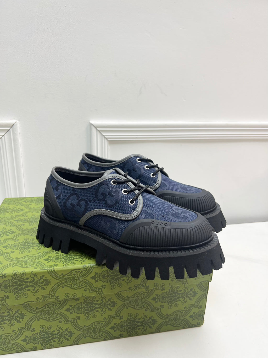 Men's Blue & grey lace-up shoe