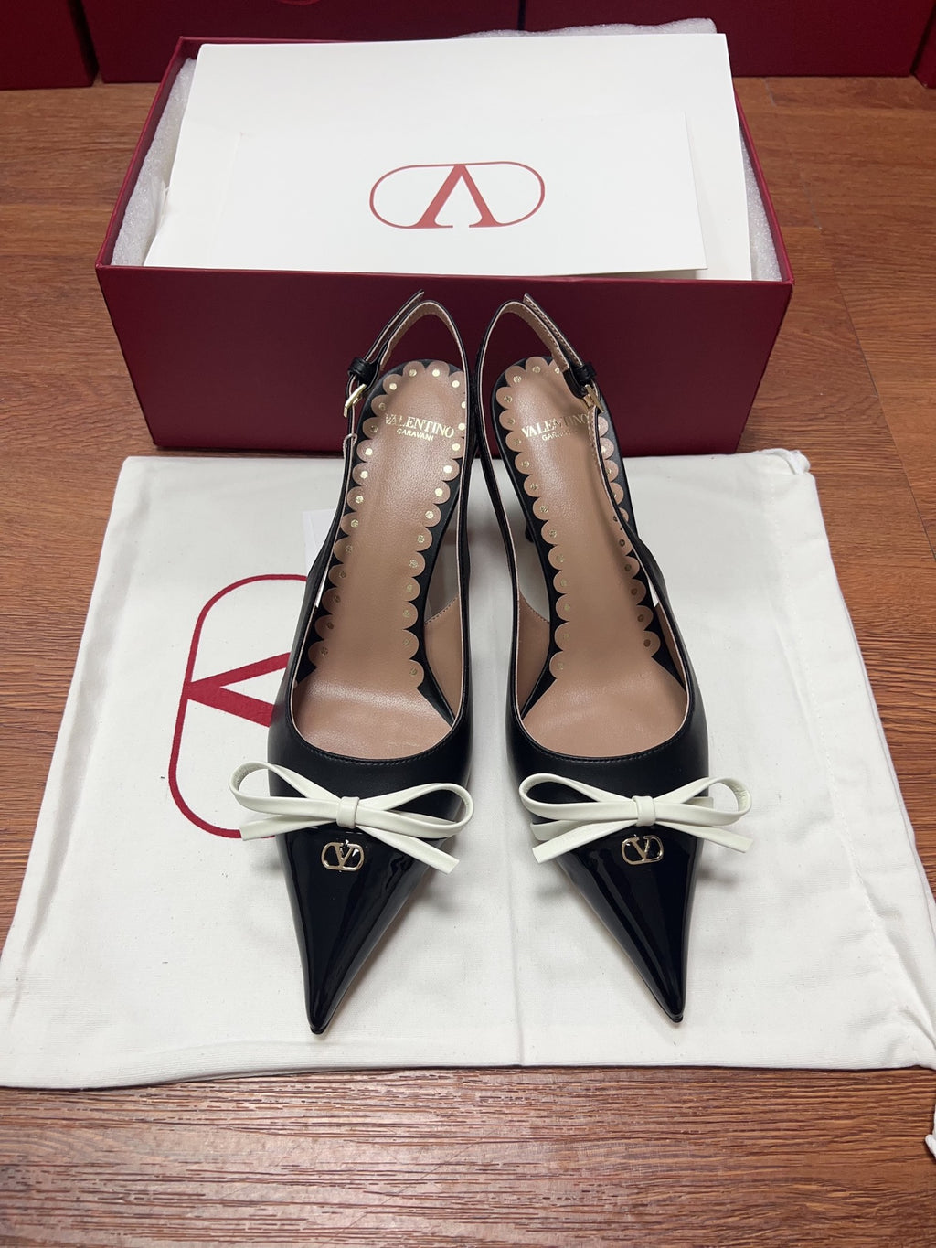 Black Bepointy Slingback Pump