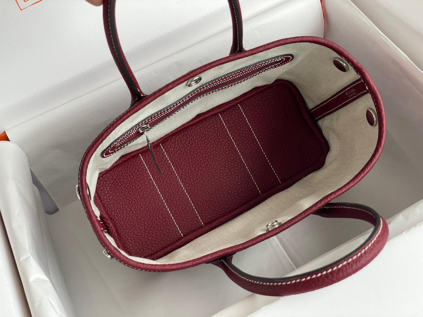 Borgundy Neo Garden 23 Bag