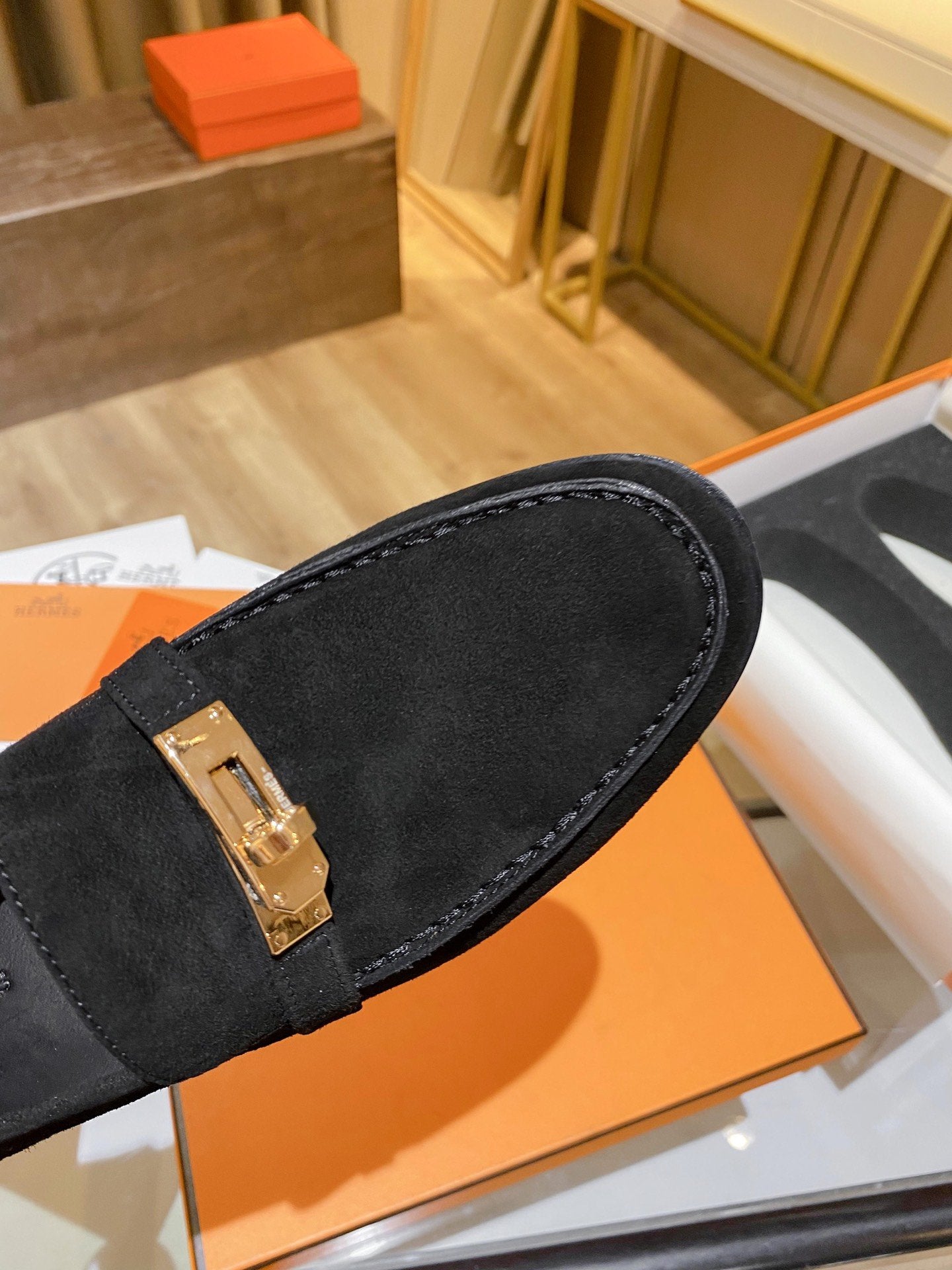 Black HD loafer