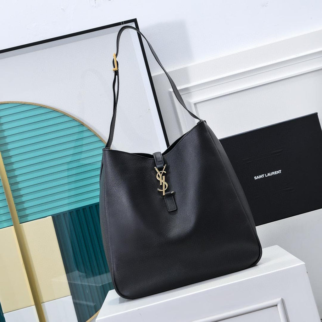 Black Le 5 à 7 Large Leather Shoulder Bag