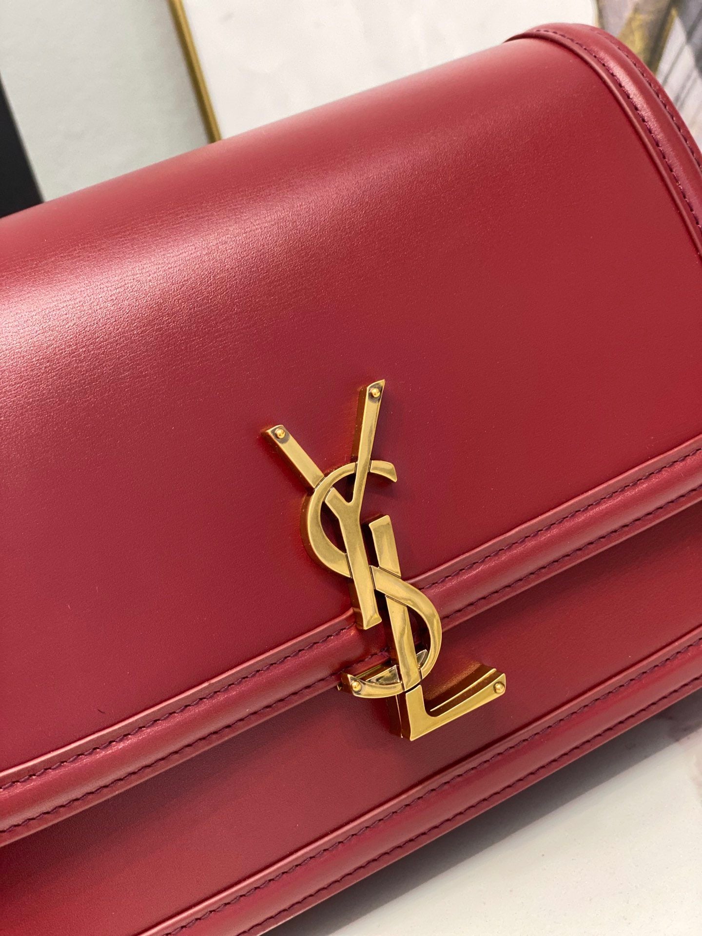 Red SS medium shoulder bag