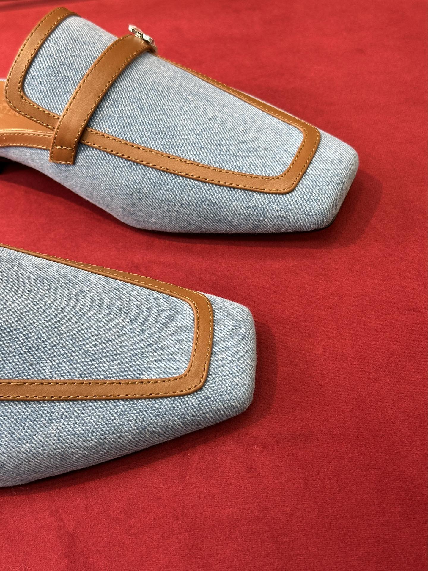 Bleu Clair & Naturel HG mule