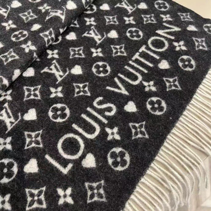 Black GO scarf