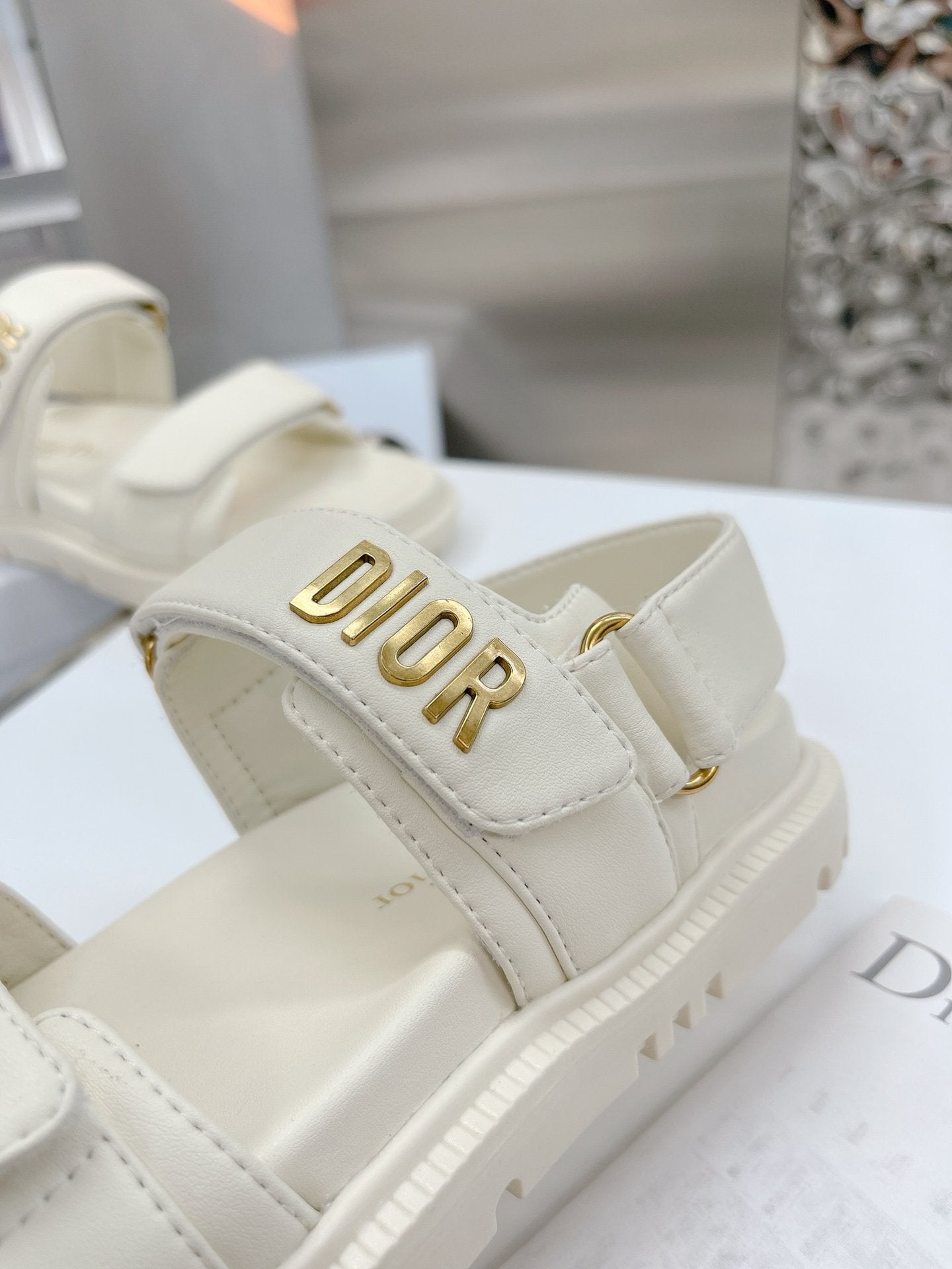 White DA sandal