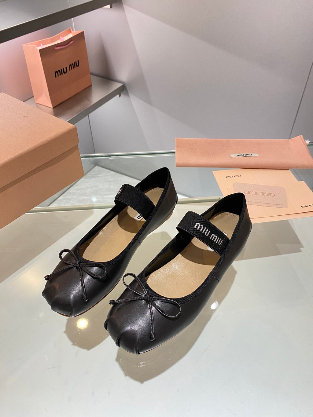 Black M Leather ballerinas