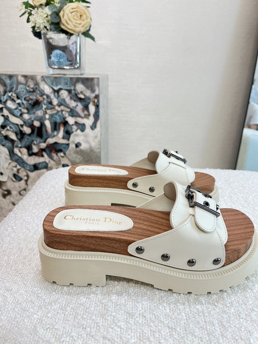 White DQ strap slide